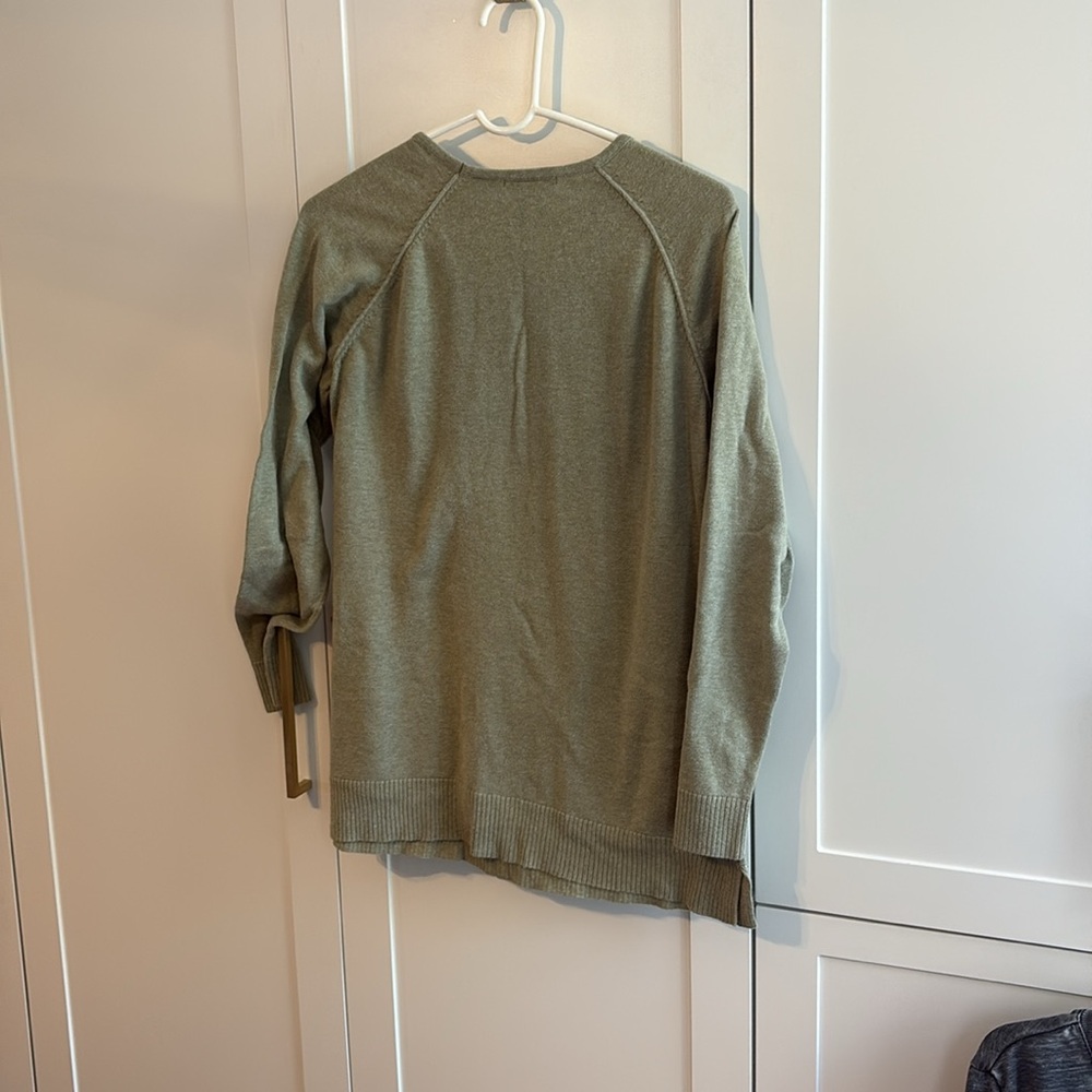 Jeanne Pierre sweater - Picture 4 of 4